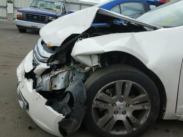 3FAHP02109R106830 - 2009 FORD FUSION SEL WHITE photo 9