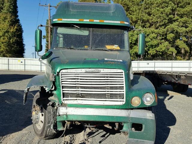 1FUJBBBG42PG98834 - 2002 FREIGHTLINER CONVENTION GREEN photo 9