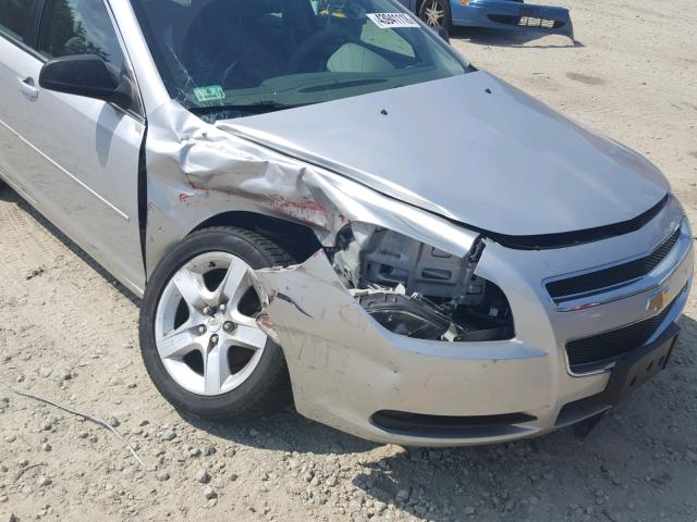 1G1ZB5EB5AF196212 - 2010 CHEVROLET MALIBU LS ვერცხლისფერი ფოტო 9