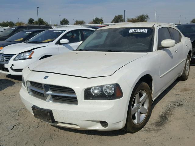 2B3CA4CD8AH244624 - 2010 DODGE CHARGER WHITE photo 2