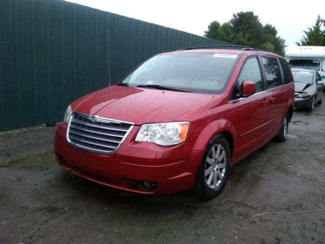 2A8HR54P28R626558 - 2008 CHRYSLER TOWN & COU RED photo 2