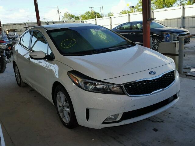 3KPFL4A76HE106864 - 2017 KIA FORTE LX WHITE photo 1