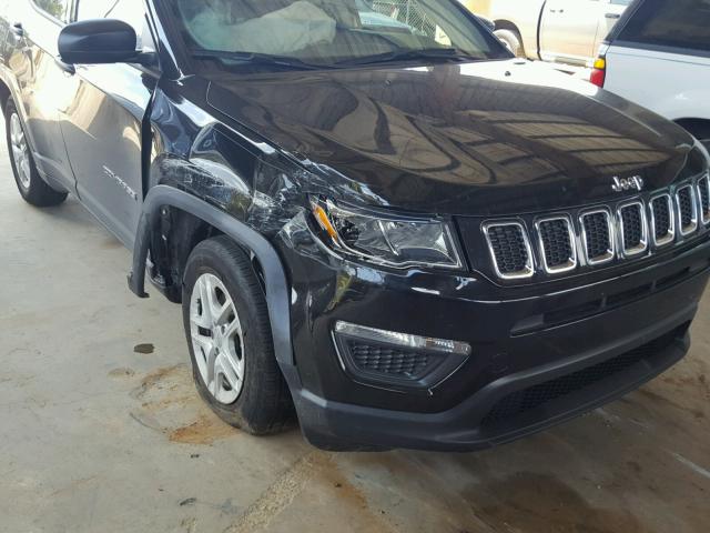 3C4NJCAB9JT240494 - 2018 JEEP COMPASS SP 黑色 照片 9