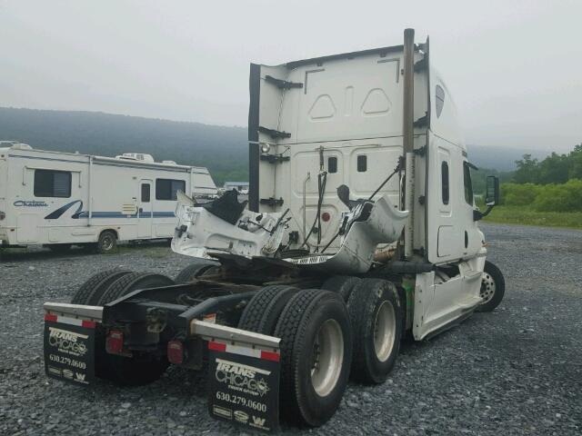 3AKJGLD59FSGH2312 - 2015 FREIGHTLINER CASCADIA 1 WHITE photo 4