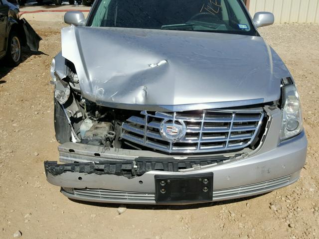 1G6KD5EY7AU135983 - 2010 CADILLAC DTS LUXURY SILVER photo 7