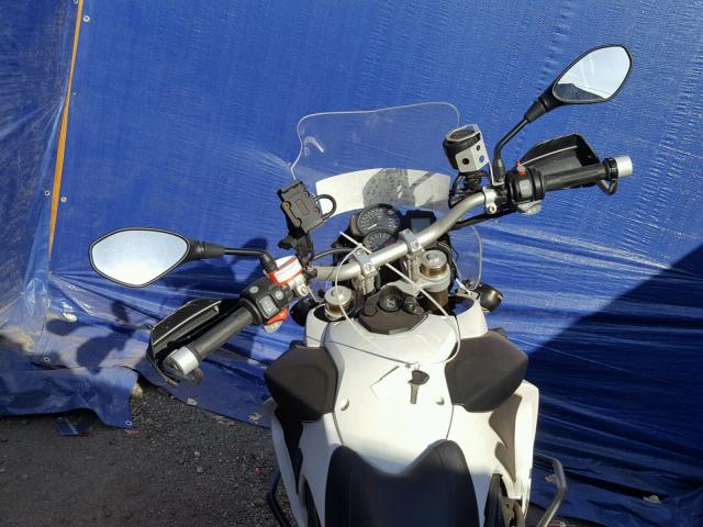 WB1022904AZU02073 - 2010 BMW F800 GS WHITE photo 5