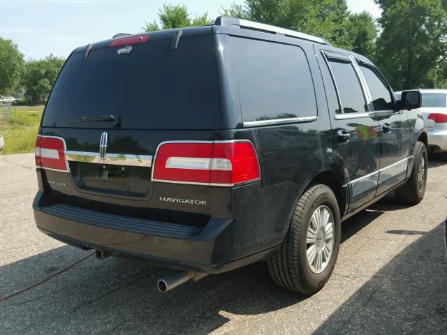 5LMFU285X8LJ01821 - 2008 LINCOLN NAVIGATOR 黑色 照片 4