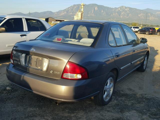 3N1CB51D5YL342132 - 2000 NISSAN SENTRA BAS GRAY photo 4