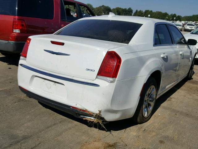 2C3CCAAG8FH920750 - 2015 CHRYSLER 300 LIMITE WHITE photo 4