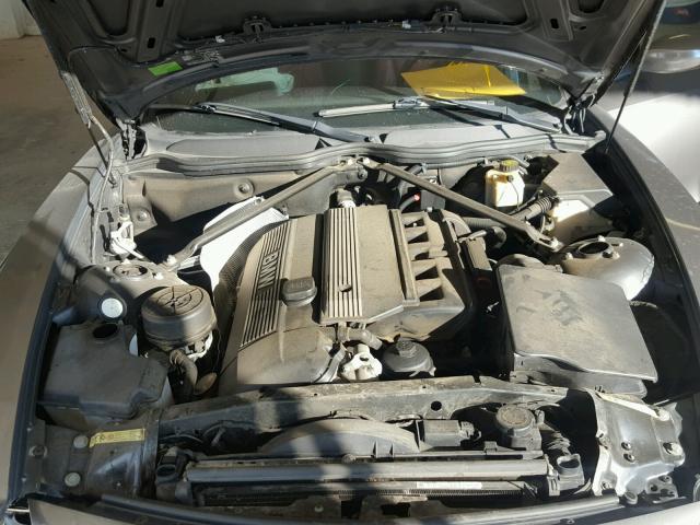 4USBT53525LT27570 - 2005 BMW Z4 3.0 GRAY photo 7