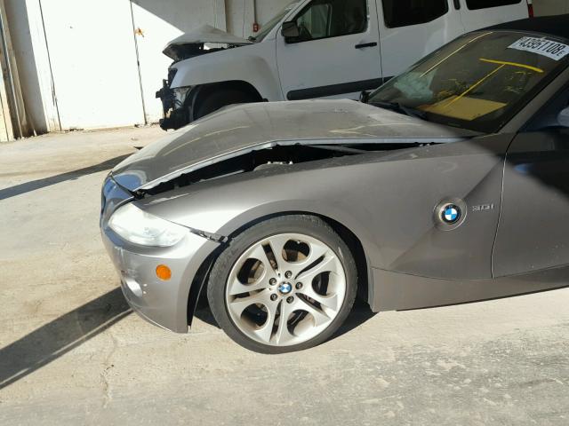 4USBT53525LT27570 - 2005 BMW Z4 3.0 GRAY photo 9