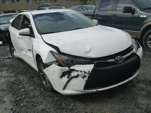 4T1BF1FK2GU556377 - 2016 TOYOTA CAMRY LE თეთრი ფოტო 1