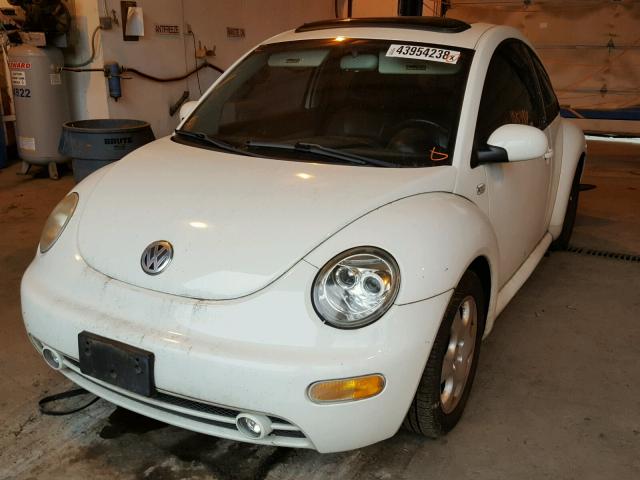 3VWCP21CX2M421928 - 2002 VOLKSWAGEN NEW BEETLE თეთრი ფოტო 2