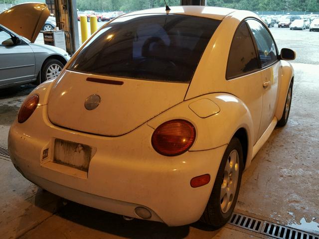 3VWCP21CX2M421928 - 2002 VOLKSWAGEN NEW BEETLE თეთრი ფოტო 4