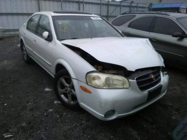 JN1CA31A7YT210000 - 2000 NISSAN MAXIMA GLE WHITE photo 1