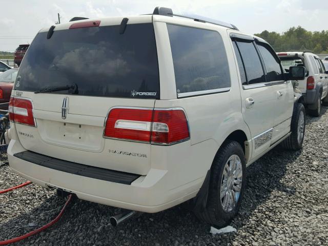 5LMFU27547LJ04312 - 2007 LINCOLN NAVIGATOR Biały zdjęcie 4