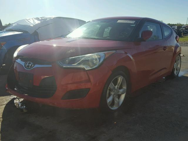 KMHTC6AD7DU146303 - 2013 HYUNDAI VELOSTER B RED photo 2