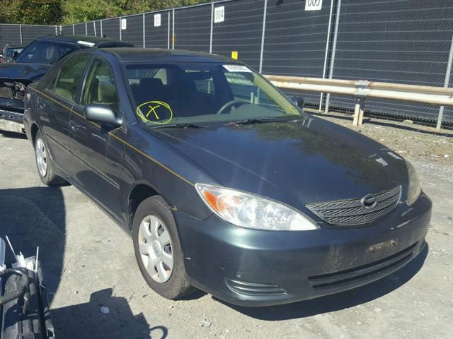 4T1BE32K12U577430 - 2002 TOYOTA CAMRY LE GREEN photo 1