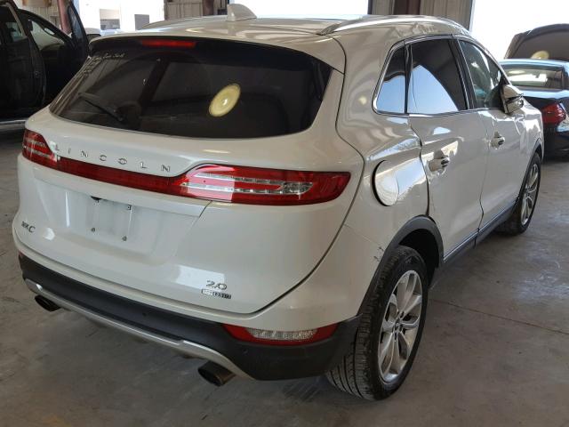 5LMCJ2C90GUJ19193 - 2016 LINCOLN MKC SELECT WHITE photo 4