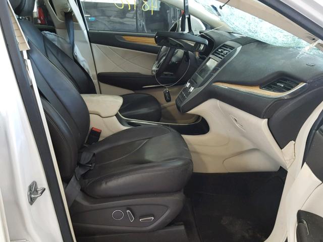 5LMCJ2C90GUJ19193 - 2016 LINCOLN MKC SELECT 白色 照片 5