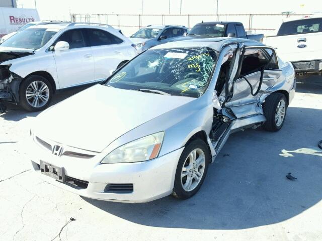 1HGCM56796A027060 - 2006 HONDA ACCORD EX SILVER photo 2