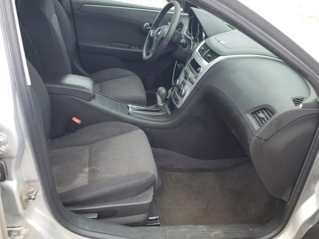 1G1ZC5E04AF273423 - 2010 CHEVROLET MALIBU 1LT SILVER photo 5