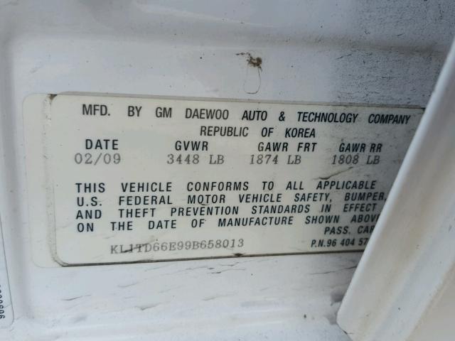 KL1TD66E99B658013 - 2009 CHEVROLET AVEO LS WHITE photo 10