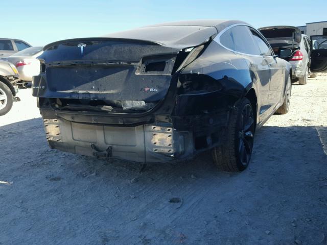 5YJSA1H10EFP33215 - 2014 TESLA MODEL S Սև լուսանկար 4