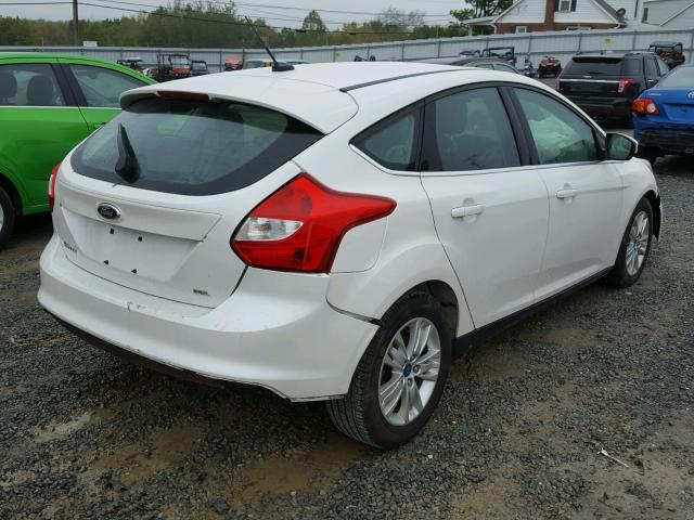 1FAHP3M29CL125308 - 2012 FORD FOCUS SEL WHITE photo 4