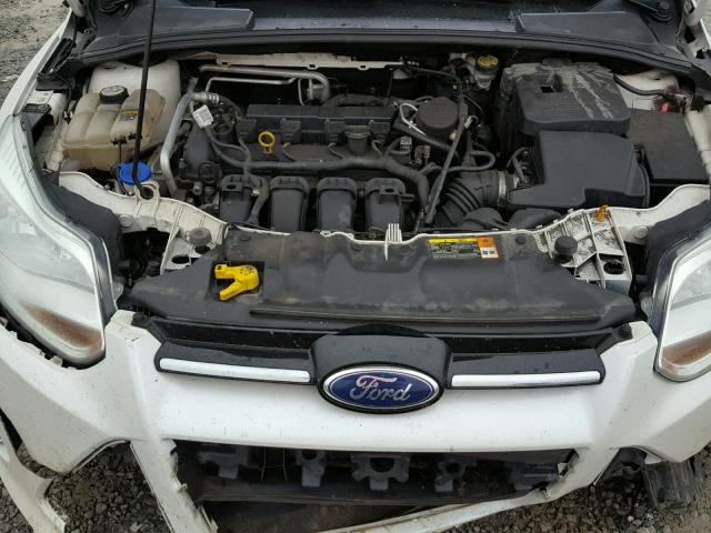 1FAHP3M29CL125308 - 2012 FORD FOCUS SEL WHITE photo 7