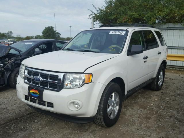 1FMCU0D73AKC48480 - 2010 FORD ESCAPE XLT WHITE photo 2