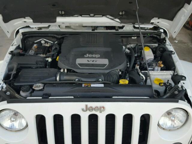 1C4BJWEGXEL224641 - 2014 JEEP WRANGLER U WHITE photo 7