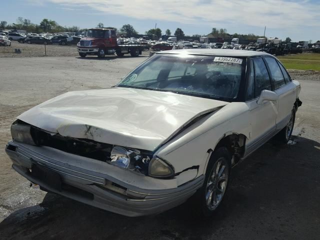 1G3HY53L2NH328494 - 1992 OLDSMOBILE 88 ROYALE WHITE photo 2