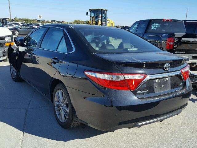 4T1BF1FK5GU254825 - 2016 TOYOTA CAMRY LE შავი ფოტო 3