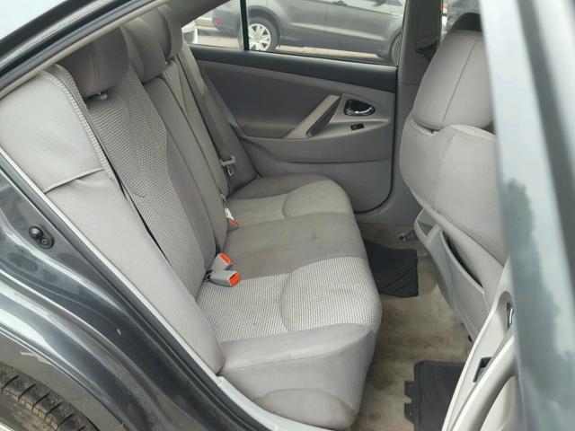 4T1BF3EK8AU079393 - 2010 TOYOTA CAMRY BASE GRAY photo 6