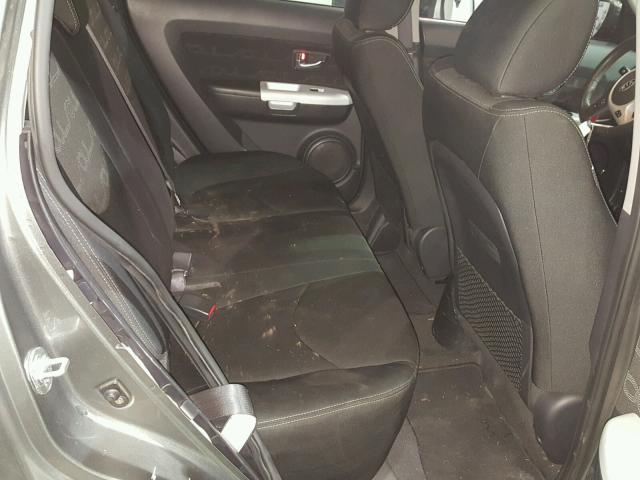 KNDJT2A66C7375249 - 2012 KIA SOUL + GRAY photo 6