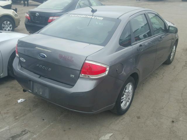 1FAHP3FN0AW166929 - 2010 FORD FOCUS SE GRAY photo 4