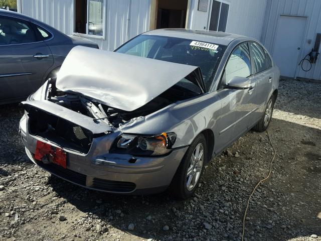 YV1MS382462215231 - 2006 VOLVO S40 GRAY photo 2