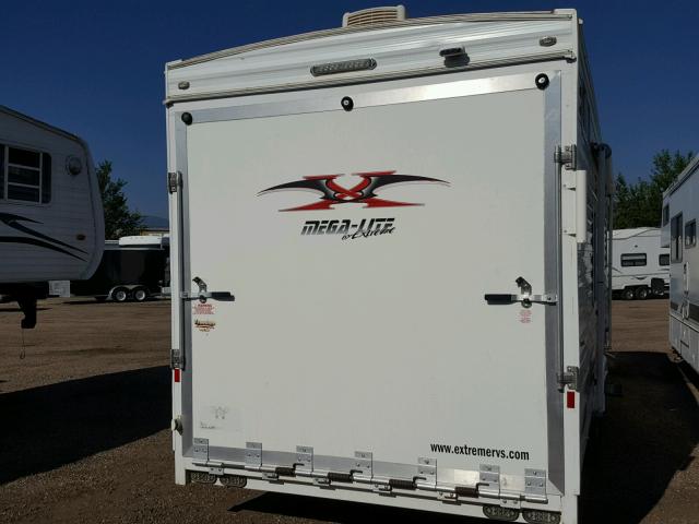 5XT23ST2782102896 - 2008 CABIN TRAILER TOY HAULER WHITE photo 4