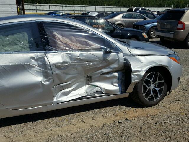 2G4GL5EX4H9147878 - 2017 BUICK REGAL SPOR SILVER photo 9