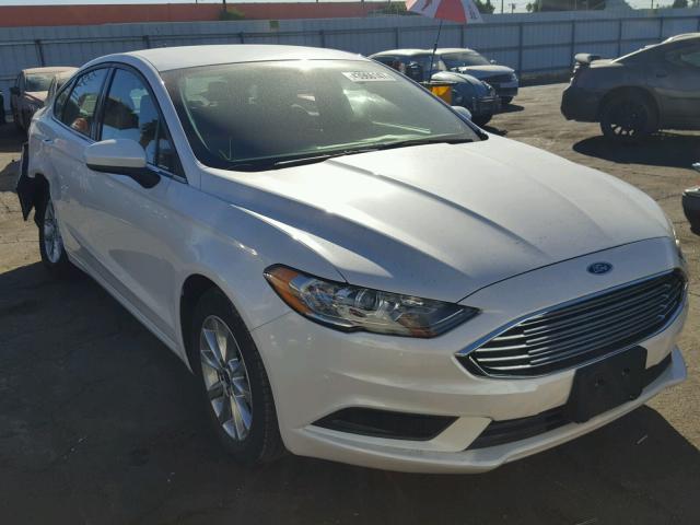 3FA6P0H71HR195440 - 2017 FORD FUSION SE WHITE photo 1