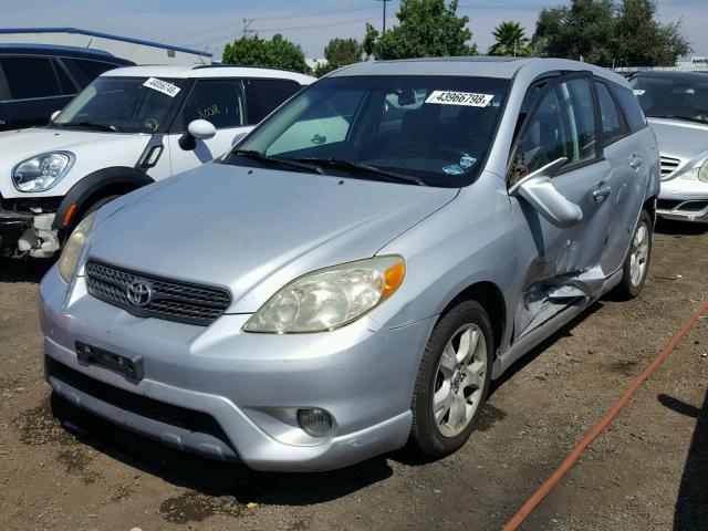 2T1KR32E55C446456 - 2005 TOYOTA MATRIX 银色 照片 2