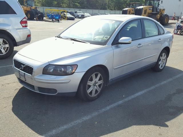 YV1MS682252071369 - 2005 VOLVO S40 T5 GRAY photo 2