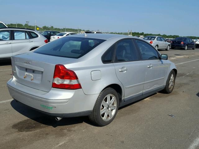 YV1MS682252071369 - 2005 VOLVO S40 T5 GRAY photo 4