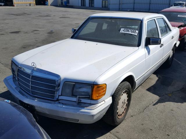 WDBCA24D2KA447959 - 1989 MERCEDES-BENZ 300 SE WHITE photo 2