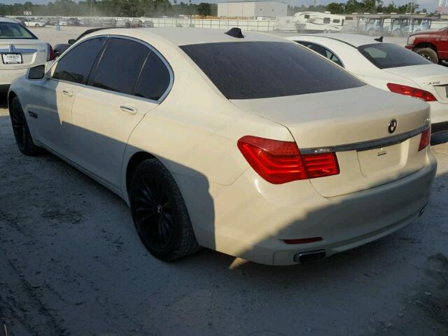 WBAKA8C56BCY36423 - 2011 BMW ALPINA B7 WHITE photo 3