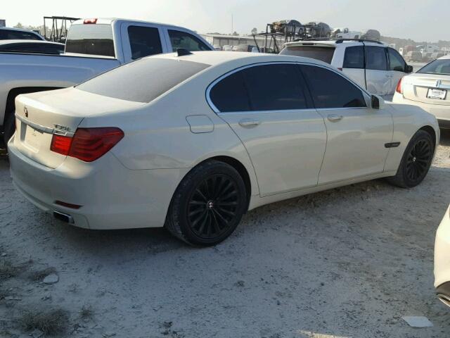 WBAKA8C56BCY36423 - 2011 BMW ALPINA B7 WHITE photo 4