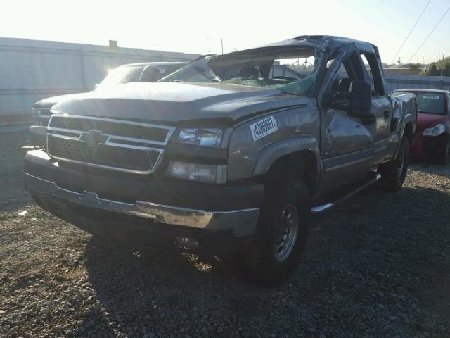 1GCHK23D56F154183 - 2006 CHEVROLET SILVERADO BEIGE photo 2