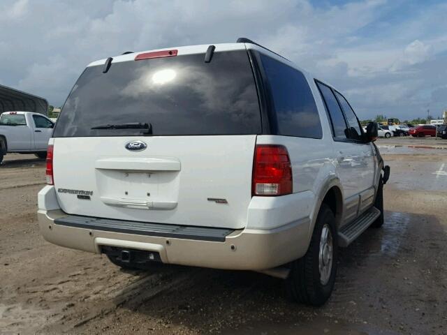 1FMFU18555LA85939 - 2005 FORD EXPEDITION WHITE photo 4