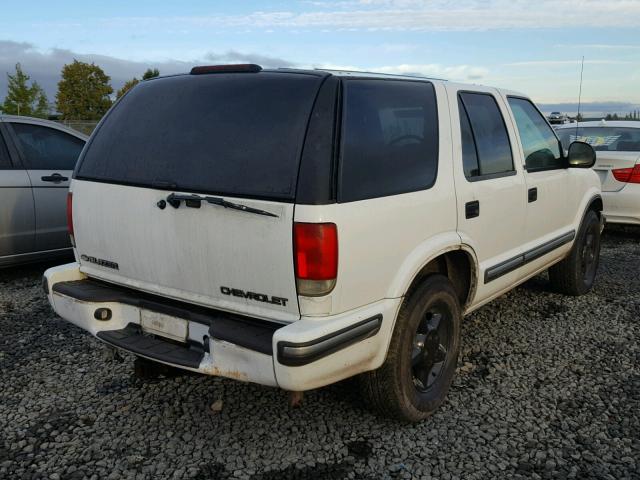 1GNDT13W9WK144701 - 1998 CHEVROLET BLAZER WHITE photo 4